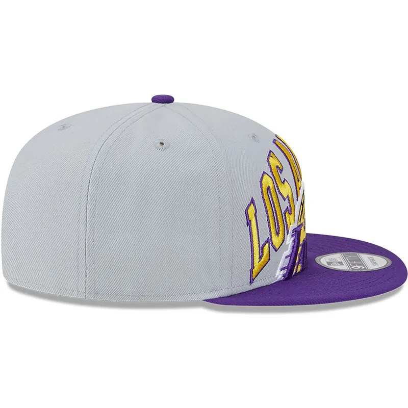 cap-plakana-gray-snapback-9fifty-tip-off-2023-no-los-angeles-lakers-nba-no-new-era