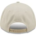 beige-gebogener-snapback-cap-mit-logo-9forty-tonal-repreve-der-new-york-yankees-mlb-von-new-era
