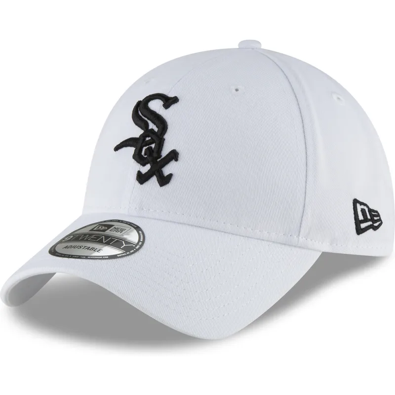 weisse-verstellbare-curved-cap-mit-schwarzem-logo-9twenty-core-classic-der-chicago-white-sox-mlb-von-new-era