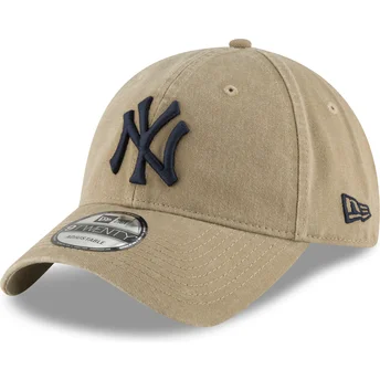 Hellbraune verstellbare Curved Cap mit marineblauem Logo 9TWENTY Core Classic der New York Yankees MLB von New Era
