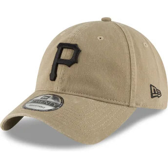 Ljusbrun böjd justerbar keps med svart logotyp 9TWENTY Core Classic från Pittsburgh Pirates MLB av New Era