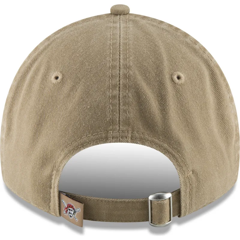braune-verstellbare-curved-cap-mit-schwarzem-logo-9twenty-core-classic-der-pittsburgh-pirates-mlb-von-new-era