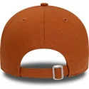 cepur-izliekta-bruns-regulejams-9forty-essential-no-new-era