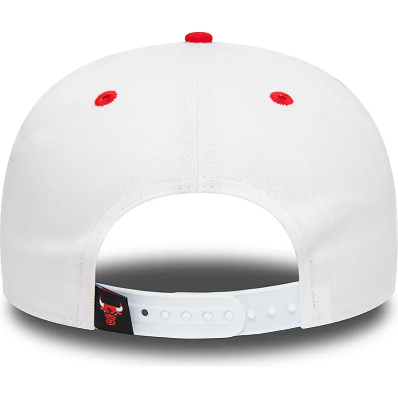 cepur-plakana-sarkans-snapback-9fifty-white-crown-no-chicago-bulls-nba-no-new-era