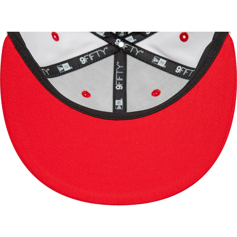cepur-plakana-sarkans-snapback-9fifty-white-crown-no-chicago-bulls-nba-no-new-era
