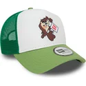 weisse-und-grune-trucker-cap-a-frame-character-von-tasmanischer-teufel-looney-tunes-von-new-era