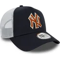 new-era-mlb-new-york-yankees-a-frame-boucle-trucker-cap-in-marineblau-und-weiss-mit-braunem-logo