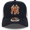 new-era-mlb-new-york-yankees-a-frame-boucle-trucker-cap-in-marineblau-und-weiss-mit-braunem-logo
