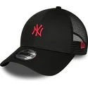 schwarze-verstellbare-kappe-mit-gebogenem-schirm-und-rotem-logo-9forty-home-field-der-new-york-yankees-mlb-von-new-era