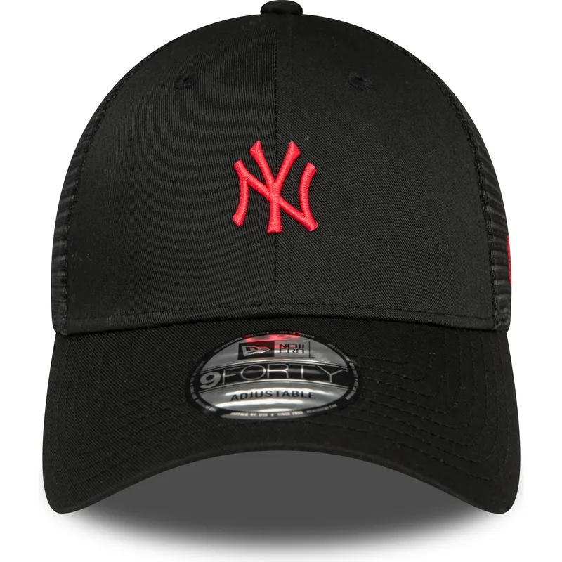 cepur-izliekta-truckeris-melns-regulejams-9forty-home-field-no-new-york-yankees-mlb-no-new-era