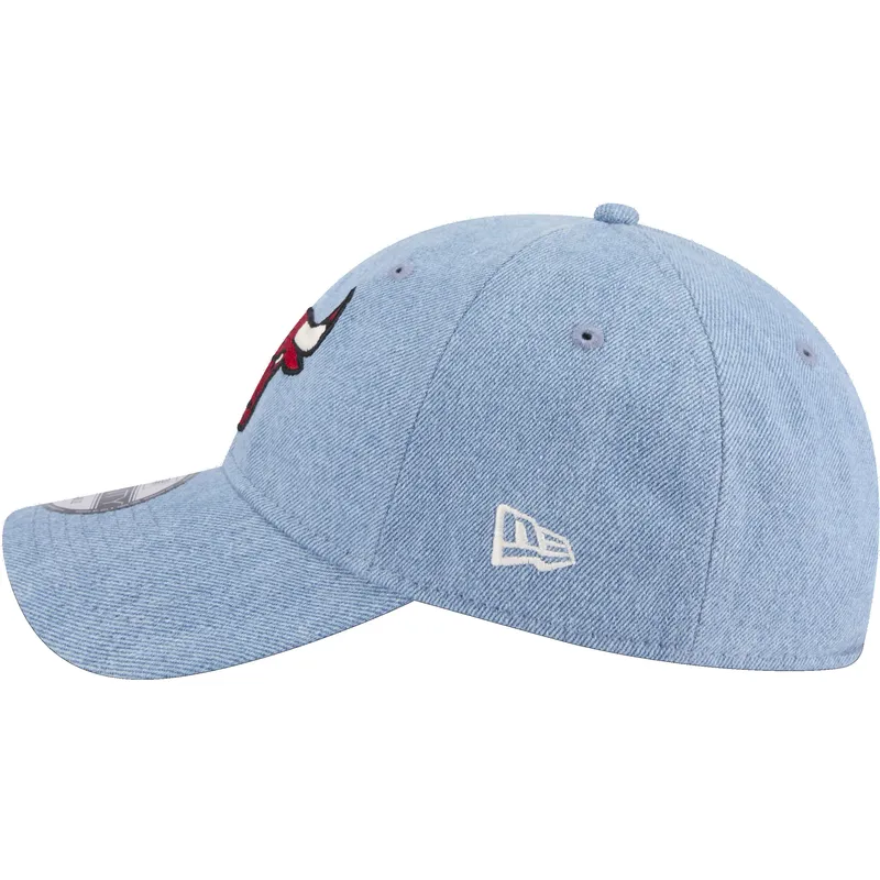 cepur-izliekta-zils-regulejama-lente-9twenty-washed-denim-no-chicago-bulls-nba-no-new-era