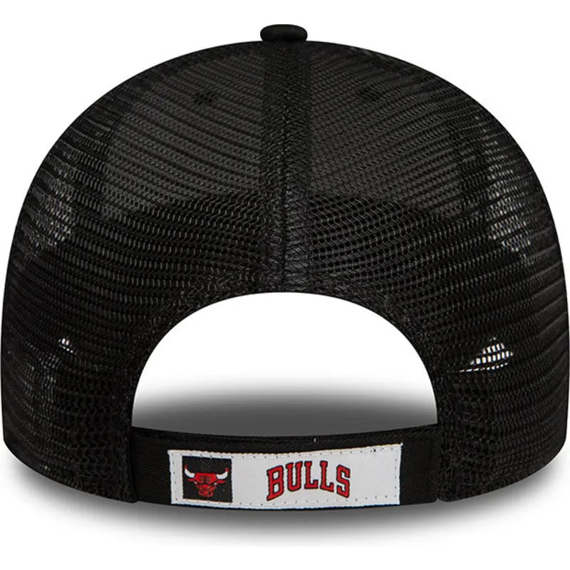 cepur-izliekta-truckeris-melns-regulejams-9forty-home-field-no-chicago-bulls-nba-no-new-era