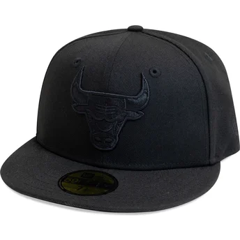Schwarze, passgenaue Flat Cap mit schwarzem Logo 59FIFTY Essential der Chicago Bulls NBA von New Era