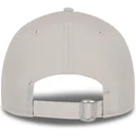 beige-verstellbare-kappe-mit-gebogenem-schirm-und-beigem-logo-9forty-league-essential-poly-der-new-york-yankees-mlb-von-new-era