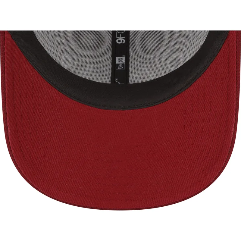 rote-verstellbare-curved-cap-9forty-the-league-der-cleveland-cavaliers-nba-von-new-era