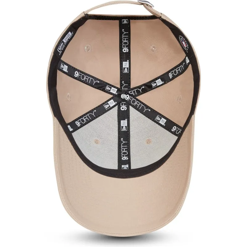 beige-verstellbare-curved-cap-mit-beigem-logo-9forty-league-essential-der-new-york-yankees-mlb-von-new-era