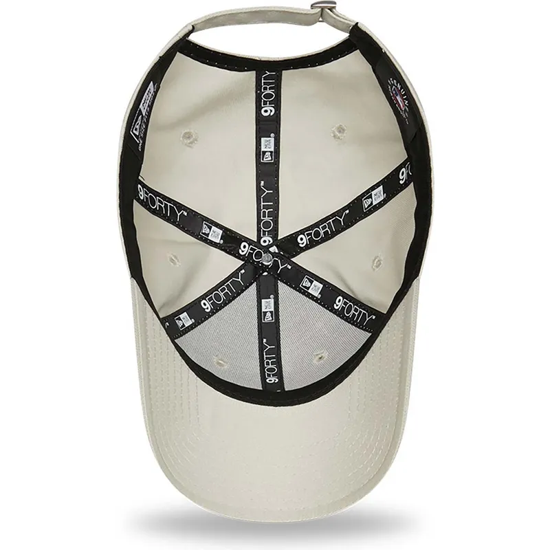 bezowa-regulowana-czapka-z-zakrzywionym-daszkiem-dla-kobiet-9forty-league-essential-new-york-yankees-mlb-new-era