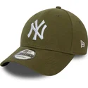 verstellbare-grune-9forty-jersey-essential-kappe-mit-gebogenem-schirm-der-new-york-yankees-mlb-von-new-era