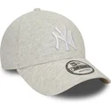 bezowa-czapka-z-zakrzywionym-daszkiem-regulowana-9forty-jersey-essential-new-york-yankees-mlb-od-new-era