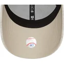 bezowa-czapka-z-zakrzywionym-daszkiem-regulowana-9forty-jersey-essential-new-york-yankees-mlb-od-new-era