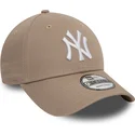 cap-izliekta-brown-adjustable-strap-claro-9forty-league-essential-no-new-york-yankees-mlb-no-new-era