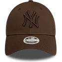 cap-izliekta-brown-adjustable-strap-9forty-league-essential-no-new-york-yankees-mlb-no-new-era