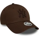 cap-izliekta-brown-adjustable-strap-9forty-league-essential-no-new-york-yankees-mlb-no-new-era