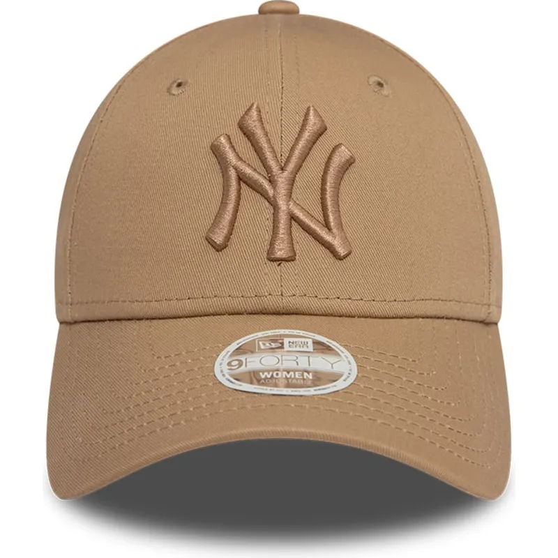 jasnobrazowa-regulowana-czapka-z-daszkiem-z-jasnobrazowym-logo-dla-kobiet-9forty-league-essential-new-york-yankees-mlb-new-era