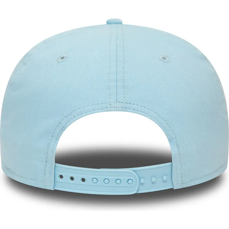 gorra-plana-azul-claro-snapback-con-logo-negro-9fifty-league-essential-de-new-york-yankees-mlb-de-new-era
