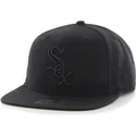 schwarze-snapback-cap-mit-flachem-schirm-und-schwarzem-chicago-white-sox-mlb-logo-von-47-brand-sure-shot