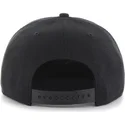 schwarze-snapback-cap-mit-flachem-schirm-und-schwarzem-chicago-white-sox-mlb-logo-von-47-brand-sure-shot