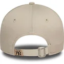 beige-verstellbare-damen-cap-9forty-floral-der-new-york-yankees-mlb-von-new-era