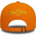 9forty-verstellbare-orangefarbene-curved-cap-hot-dog-character-von-new-era