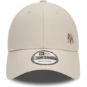 beige-verstellbare-9forty-flawless-kappe-der-new-york-yankees-mlb-von-new-era