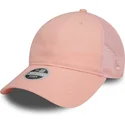 rozowa-regulowana-czapka-truckerka-damska-9twenty-od-new-era