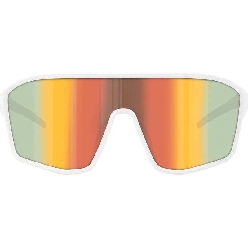 saulesbrill-balts-no-y-daft-002-no-red-bull