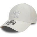 cepur-izliekta-balts-regulejams-9forty-linen-no-new-york-yankees-mlb-no-new-era