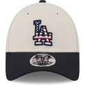beige-und-marineblaue-gebogene-snapback-kappe-9forty-stretch-snap-4th-of-july-der-los-angeles-dodgers-mlb-von-new-era