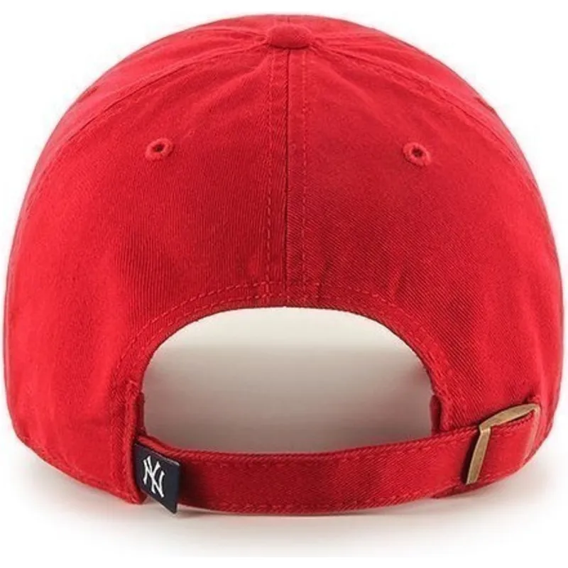rote-gebogene-kappe-von-new-york-yankees-mlb-clean-up-von-47-brand