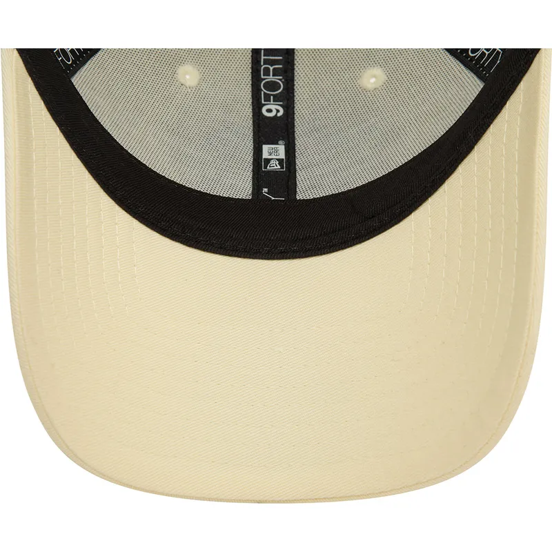 beige-verstellbare-9forty-kappe-von-hogwarts-harry-potter-von-new-era