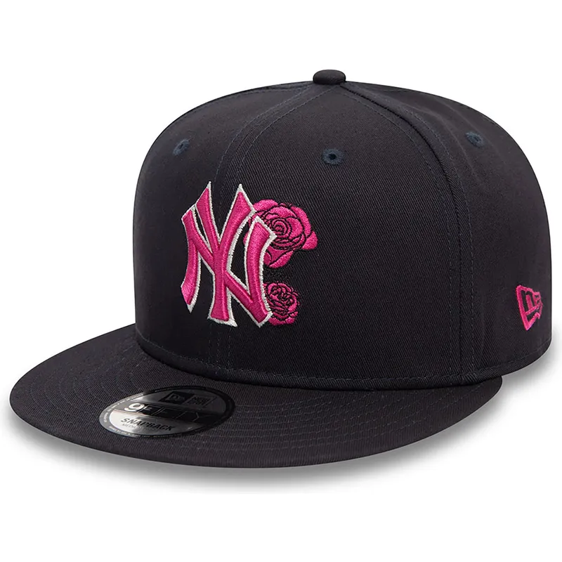 gorra-plana-azul-marino-snapback-con-logo-rosa-9fifty-seasonal-flower-de-new-york-yankees-mlb-de-new-era