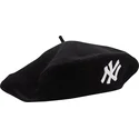 czarna-damska-welniana-beretka-new-york-yankees-mlb-od-new-era