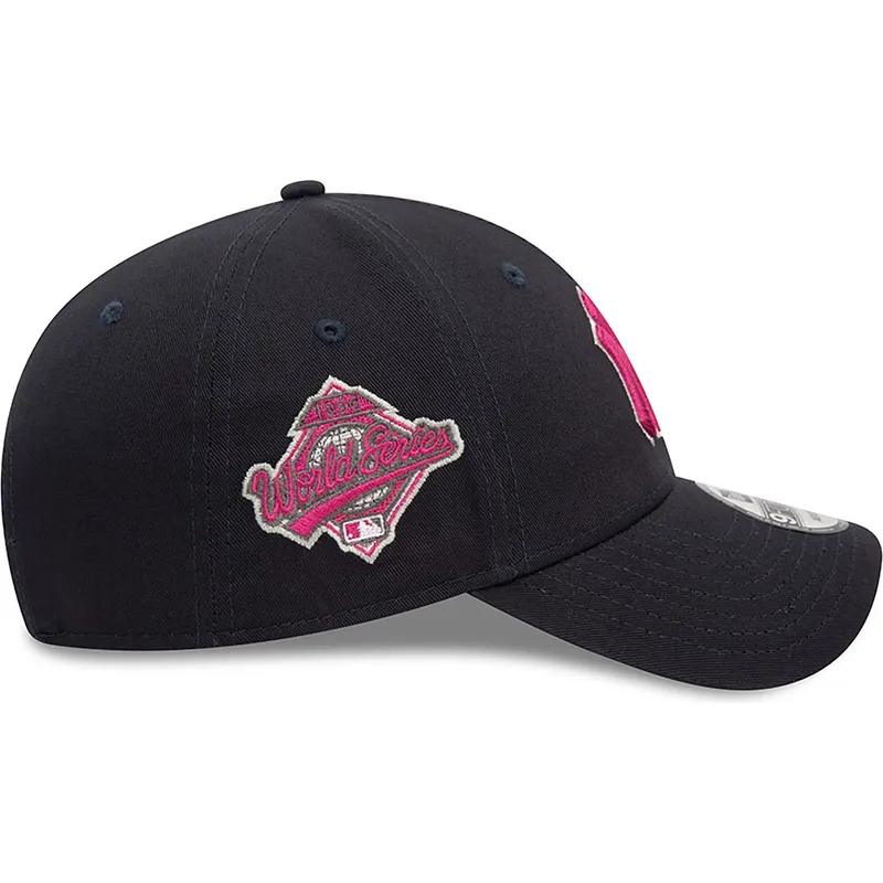 marineblaue-verstellbare-curved-cap-mit-rosa-logo-9forty-flower-icon-der-new-york-yankees-mlb-von-new-era