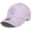violette-verstellbare-curved-cap-mit-violettem-logo-fur-damen-9forty-league-essential-der-new-york-yankees-mlb-von-new-era