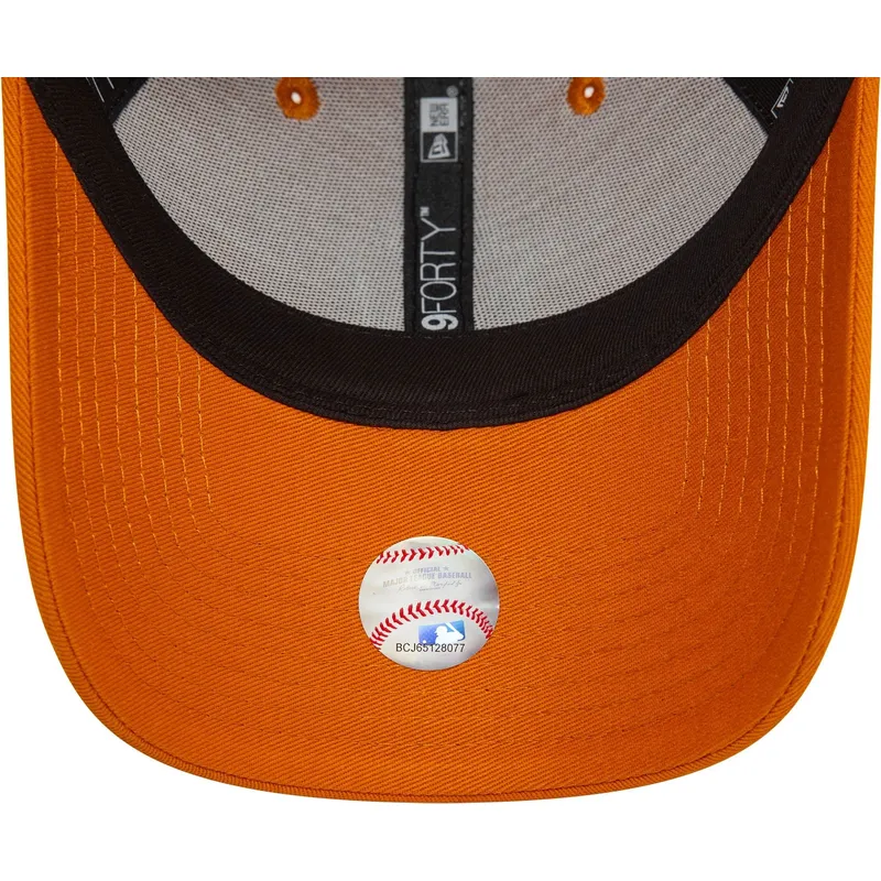 cepur-izliekta-oranzs-regulejams-9forty-league-essential-no-new-york-yankees-mlb-no-new-era