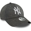 cepur-izliekta-melns-regulejams-9forty-glitter-no-new-york-yankees-mlb-no-new-era