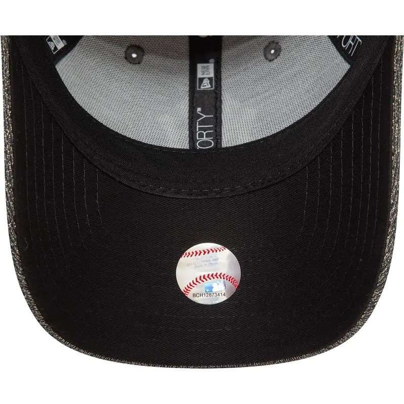 cepur-izliekta-melns-regulejams-9forty-glitter-no-new-york-yankees-mlb-no-new-era