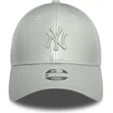 cepur-izliekta-peleks-regulejams-plateada-plateado-9forty-midi-pu-no-new-york-yankees-mlb-no-new-era