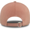 rozowa-regulowana-czapka-z-zakrzywionym-daszkiem-dla-kobiet-9forty-velour-diamante-new-york-yankees-mlb-od-new-era