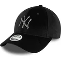 schwarze-gebogene-verstellbare-damenkappe-9forty-velour-diamante-der-new-york-yankees-mlb-von-new-era